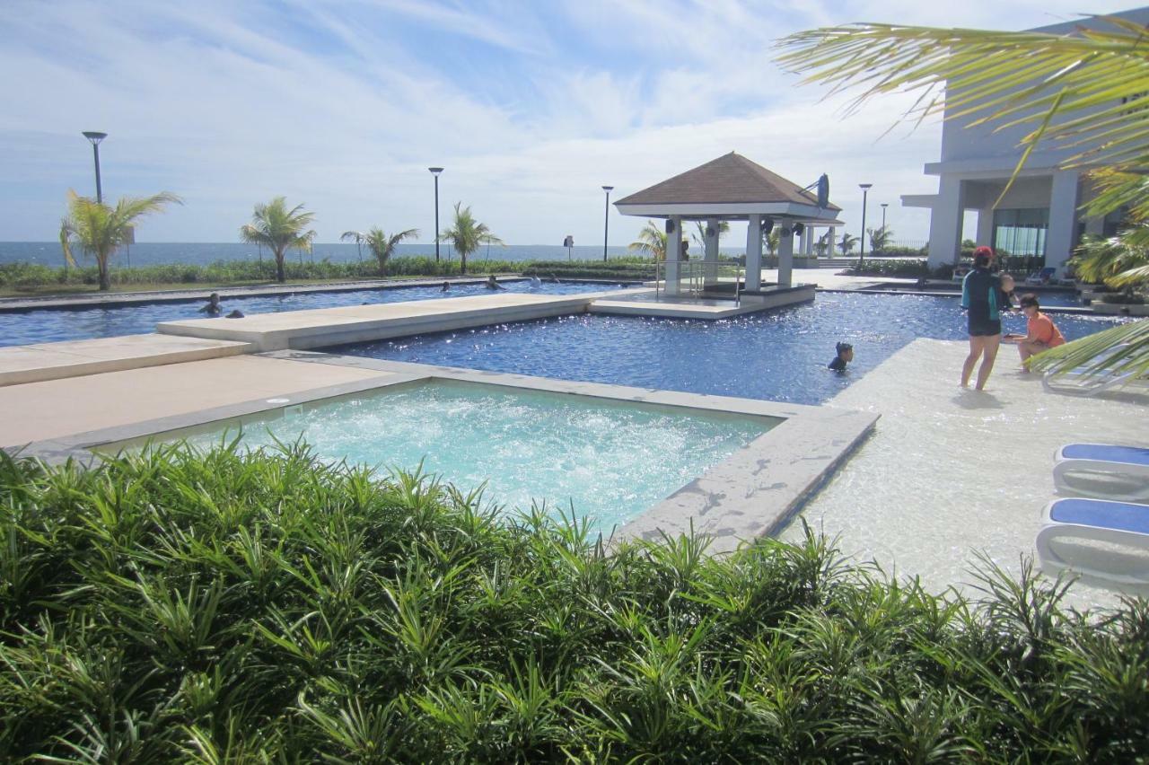 Villa 1Br Oceanfront At Arterra, Fast Wifi, Nflix, Kitchen à Île de Mactan Extérieur photo